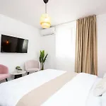 Old Town Nest *