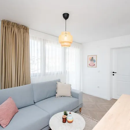 Old Town Nest Апартаменты Мостар