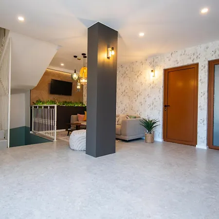 Апартаменты Old Town Nest *