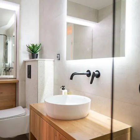 Old Town Nest Апартаменты