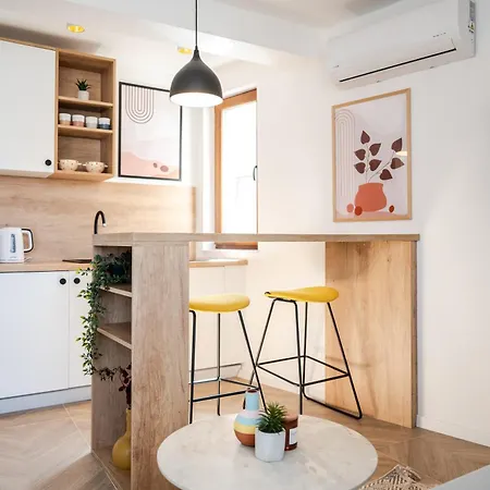 公寓 Old Town Nest *